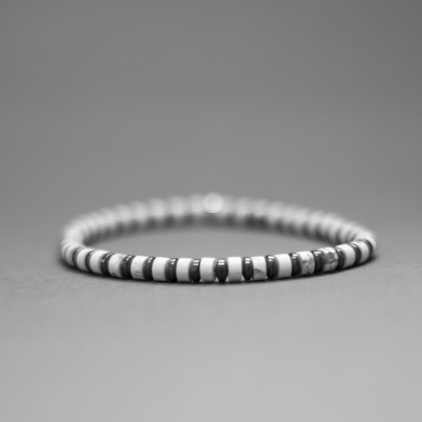 Howlite and Hematite Bracelet 4mm – Pulse Collection - Aquarius Stones