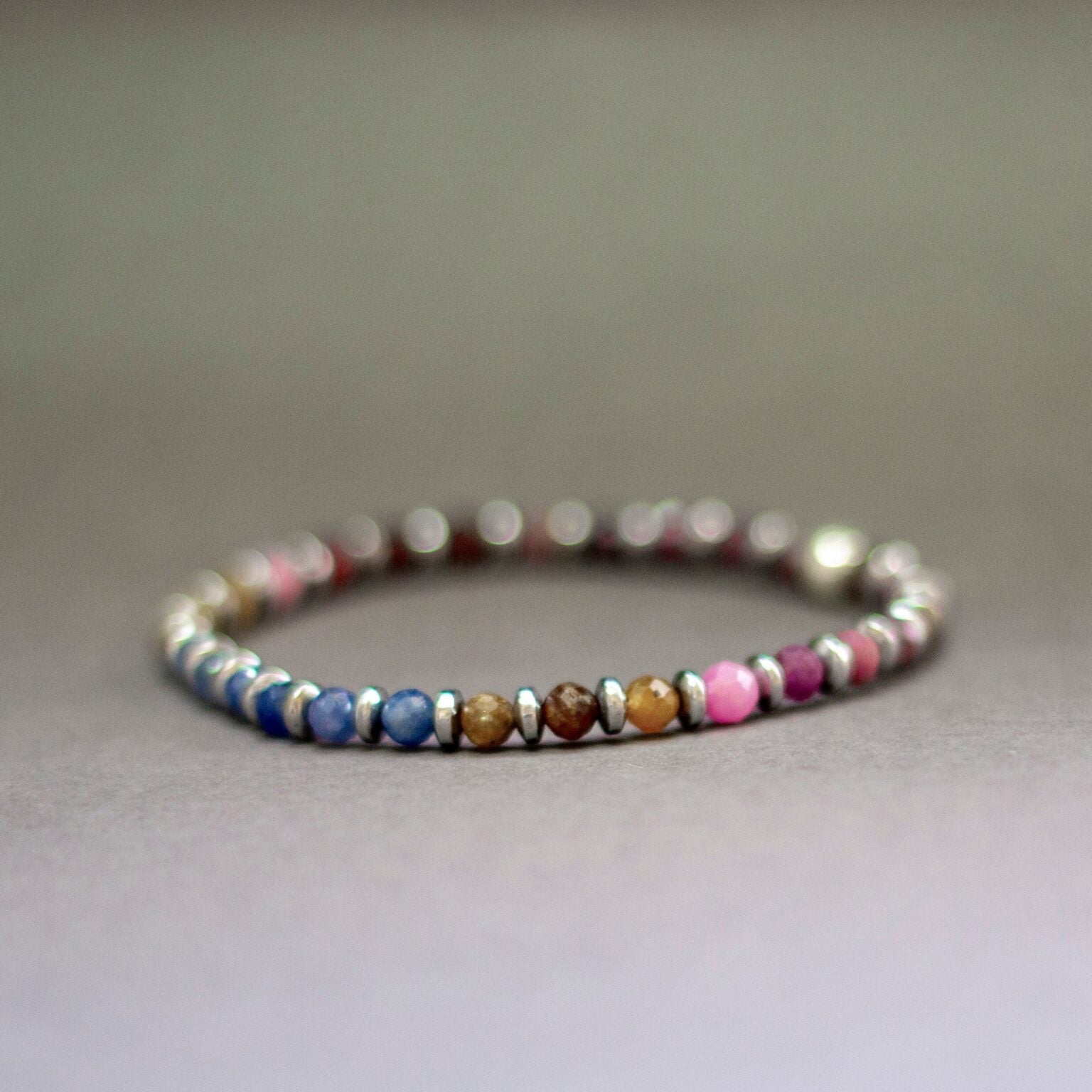 Multicolor Sapphire and Silver Hematite bracelet 4mm – Pulse Collection - Aquarius Stones
