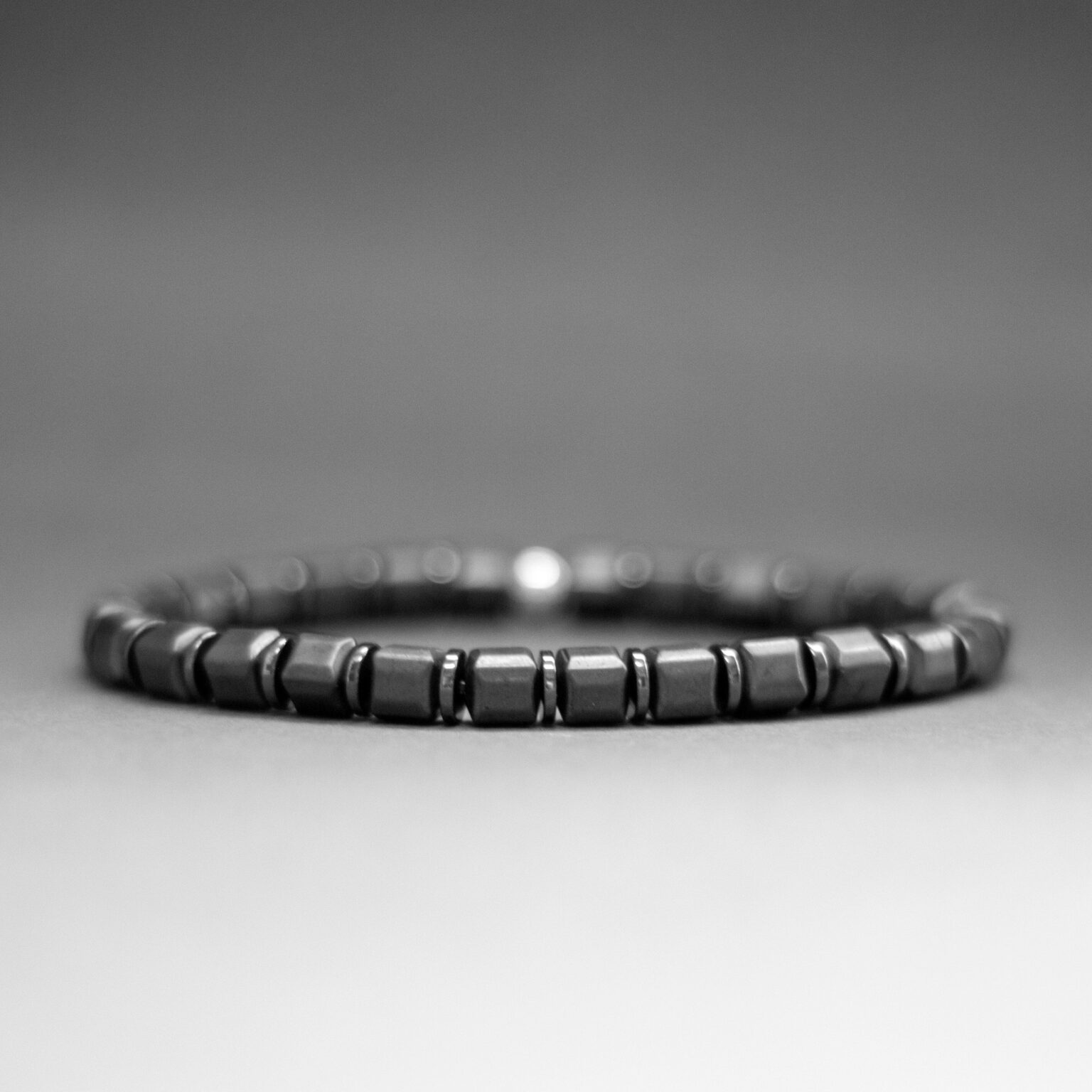 Gunpowder Bracelet – Hematite 6mm cube - Aquarius Stones