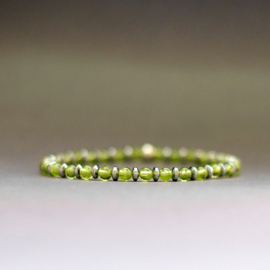 Peridot and Silver Hematite Bracelet 4mm facet β Pulse Collection - Aquarius Stones