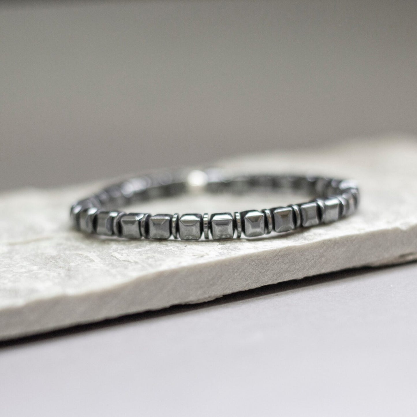 Revolver Bracelet – Hematite 6mm cube - Aquarius Stones