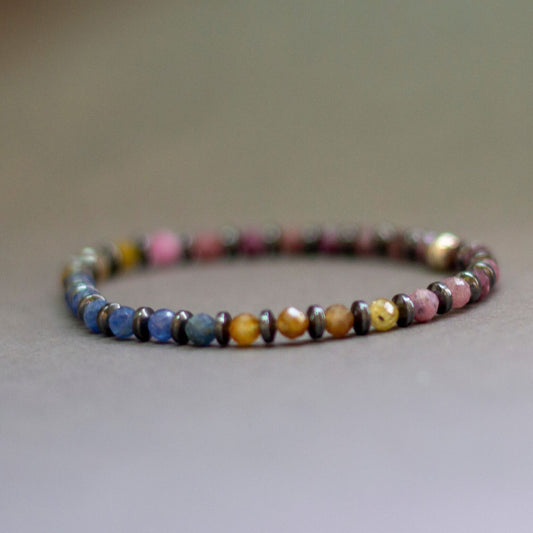 Multicolor Sapphire and Grey Hematite bracelet 4mm – Pulse Collection - Aquarius Stones