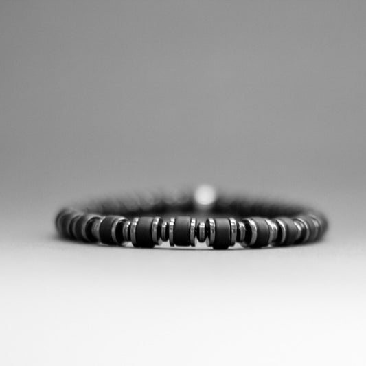 Onyx and Hematite Bracelet 6mm – Dark Halo collection - Aquarius Stones