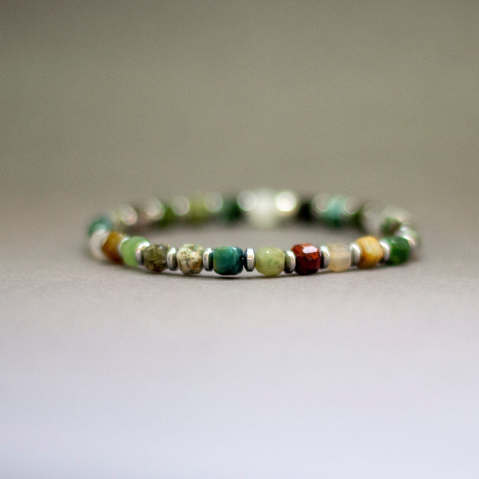 Moss Agate and Silver Hematite Bracelet 5mm – Earth Cubes Collection - Aquarius Stones