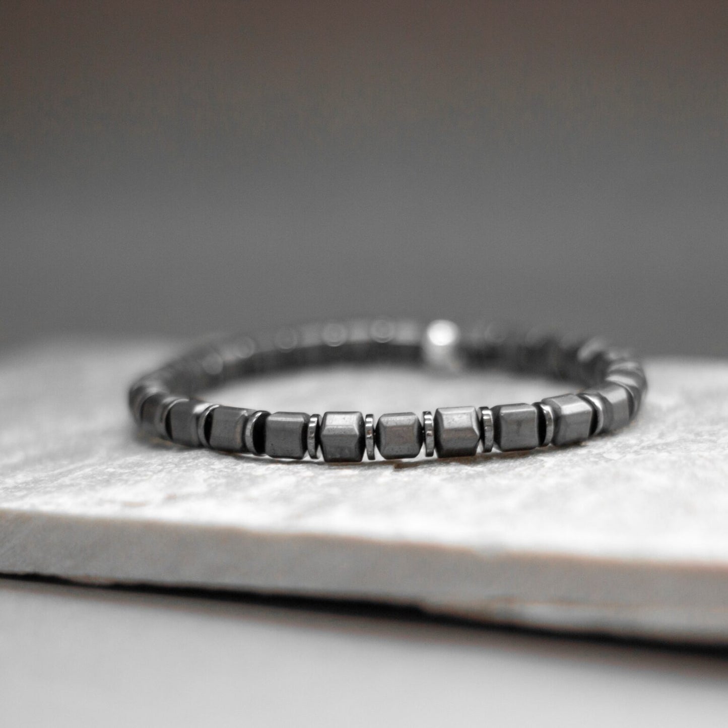 Gunpowder Bracelet – Hematite 6mm cube - Aquarius Stones