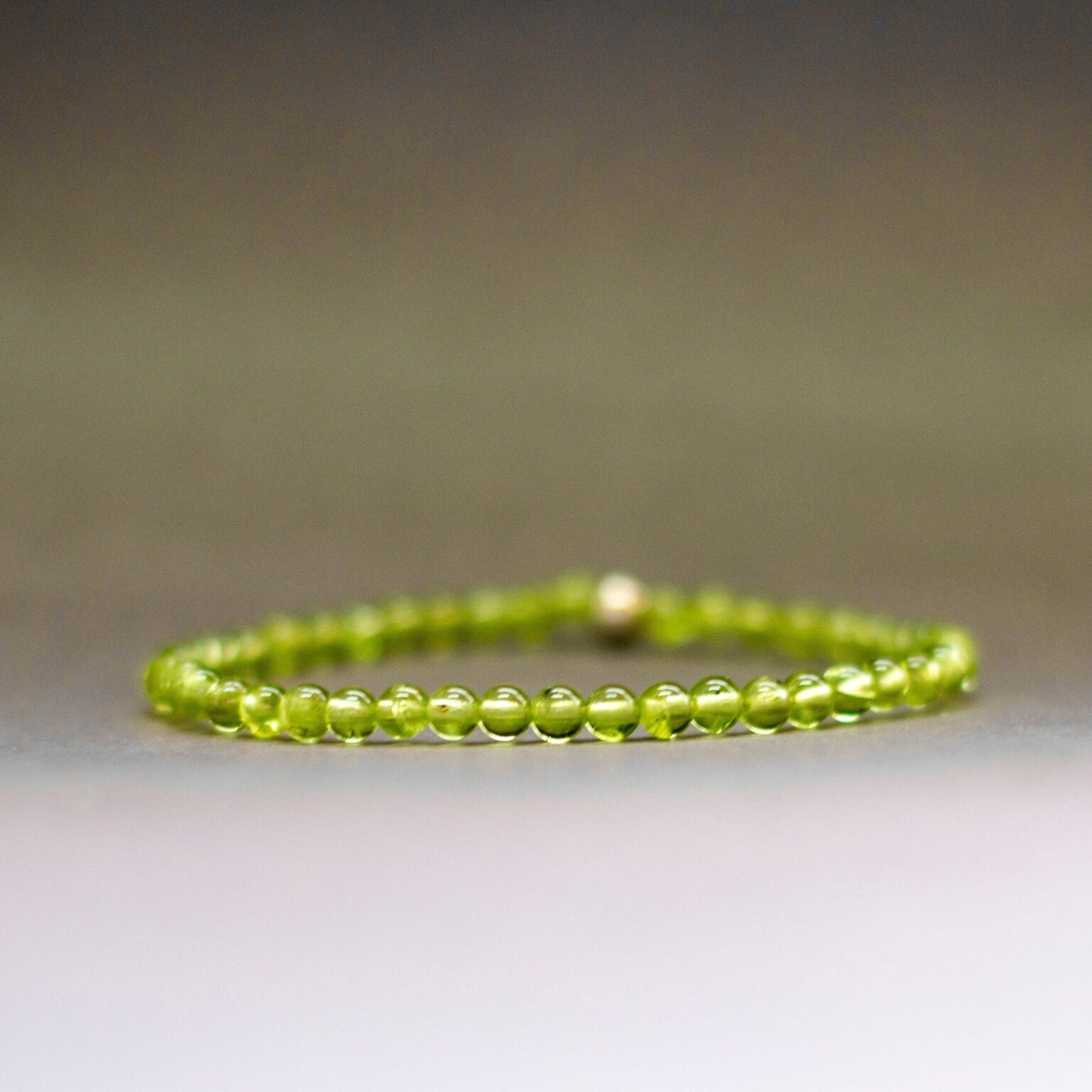 Peridot Bracelet – 4mm - Aquarius Stones