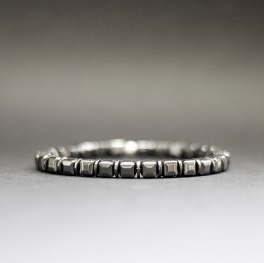 Revolver Bracelet – Hematite 6mm cube - Aquarius Stones